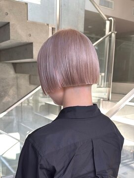 ヲタク(wotaku.) ホワイトミルクティーカラーハイトーントリプルカラーミニボブ