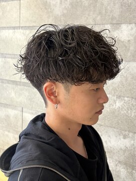 ニアウ 伊勢崎連取店(Niau) MEN’S HAIR/サーフカール/刈り上げセンターパート/伊勢崎