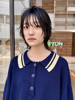 ニュートン(NEWTON)の写真/頭のバランスを見極め、小顔シルエットに!クセ毛も活かした柔らかな動きのあるショート・ボブStyle!