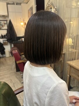 ソレイユ 新宿御苑前 (SOLEIL) 切りっぱなしボブ