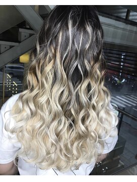 テテ(TETE) バレイヤージュベージュ 長堀橋×心斎橋