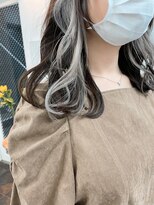 イコ 表参道原宿(ico)&nbsp;インナーカラー ホワイトシルバー [ブリーチ２回  ボブ ］