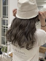 ジジ チーク 栃木(Gigi cheek)&nbsp;・アッシュベージュ×ハイライト