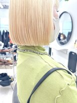 ヒビヲ(HIBIO)&nbsp;ダブルカラーベージュカラーハイトーンカラーケアブリーチボブ