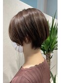 小顔カットクールショートグレーベージュショートヘア黒髪