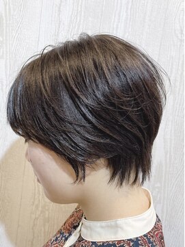 テーラヘアー 成田店(TELA HAIR) クール過ぎずナチュラルブラウンで抜け感もあるハンサムショート