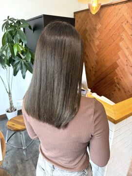 ハウリーヘアアンドスパ(HAURY hair&spa) アイボリーベージュ