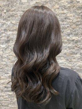ゼルアヴェダ イオンモール与野(ZELE AVEDA)の写真/大人女性ならではのお悩みを改善してくれるサロン。お悩みにしっかりと寄り添い、解決へと導きます！