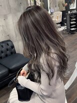 シェルヴ(XELVE) 細めシルバーハイライト