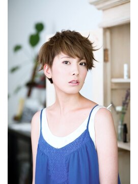 メルクマール(MERKMAL) ハイウェイトショート。