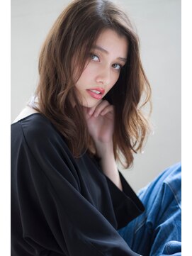 マリアバイアフロート(Maria by AFLOAT) デジタルパーマでフェザーロング透明感3Dカラーブルージュモード