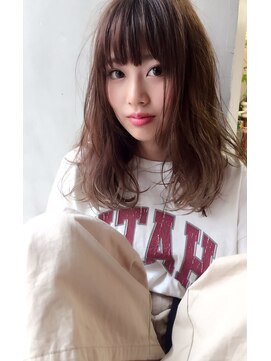 イグレックビス(igrek bis) IGREKBISジグザグバング×ブルージュ×3Ｄカラー×ミニマムボブ