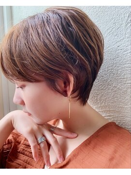 ジョエミバイアンアミ(joemi by Un ami) 【joemi】横顔きれいなマニッシュショート(小倉太郎)