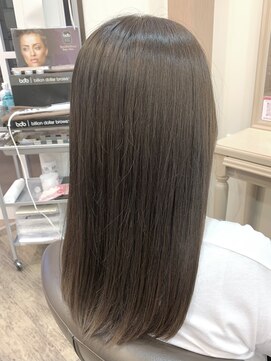 アルターリール(aL ter Rire) アッシュブラウン/福原遼華