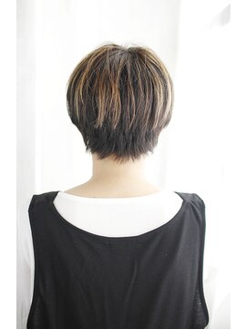 シュシュット(chouchoute) 斜めバングデザインカラーシルキーベージュグレージュカラー/141