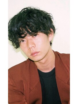 キュー(Cue_) 寝癖風無造作ソフトスパイラルのマッシュパーマ 1 【影山】