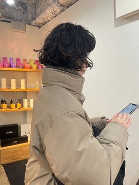 トレンチ(TRENCH) くしゃっとボブスタイル