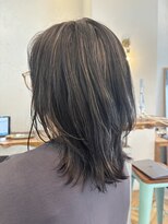 ロミー 本厚木(ROMMY.) ハイライト20代30代40代似合わせミディアムレイヤーひし形小顔