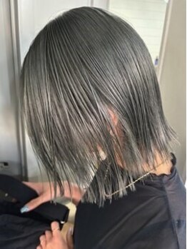 エンネ(enne)の写真/前髪や顔周りの流れる髪1つで小顔効果も◎1ミリ単位のカットにこだわり、あなたに似合うスタイルへ★