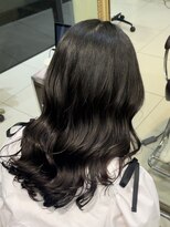 アメリ バイ アピッシュ(Amelie by apish)&nbsp;コテ巻き風パーマ韓国風パーマミディアムパーマ前髪パーマ