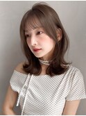 くびれミディアムレイヤーカットシースルーバングミルクベージュ