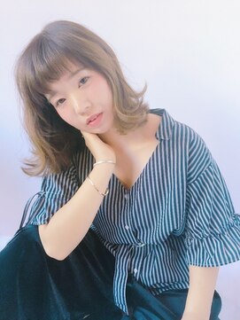 マリアージュバイジュノ(mariage by Juno) ブルーアッシュと外ハネで抜け感の脱力系ボブ