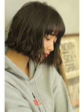 シー バイ ロンド 新宿(Sea by Lond) 【藤原三知代】くすみブルーのカジュアルボブ