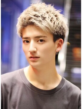 クーエフー(coo et fuu) 20代30代メンズクラウドマッシュ丸み束感ハイトーンツーブロック