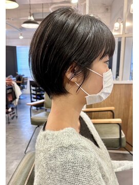 シウ 天王台(shiwu) 暗髪ショート