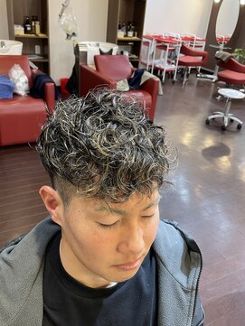 スティーナ(SUTEANA) スペインパーマ