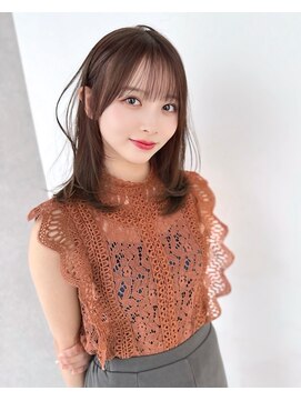 カシュカシュ 表参道(cache cache) 薄め前髪顔まわりレイヤーシースルーぱっつん前髪おくれ毛