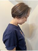 伸ばしかけに最適なショートボブ
