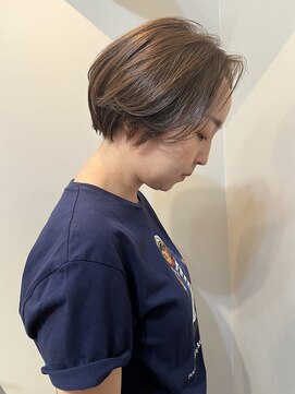 クララデアンシュシュ(Kurara de UN CHOU CHOU) 伸ばしかけに最適なショートボブ