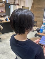 ビヨウシツ ポスタ&nbsp;ショートボブ　鈴木章浩