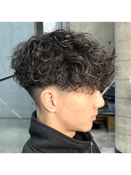 イーラ(era) メンズ刈り上げマッシュ眉毛