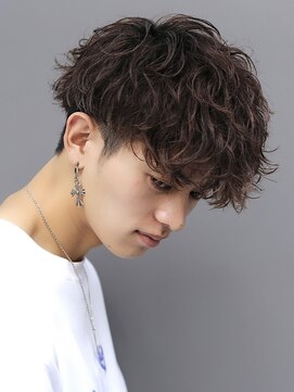 エイド 本店(aid) 無造作パーマ前下がりスペインカール刈り上げツーブロック