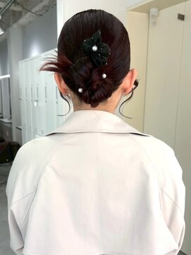 ロイオブジゼル(roi of GiseL) ヘアセット カチモリ お団子 アレンジ 結婚式 お呼ばれ 同窓会