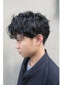 ラフなメンズパーマ センターパート