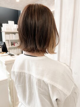 キャアリー(Caary) 福山市Caary人気インナーカラーアッシュグレージュ外ハネボブ