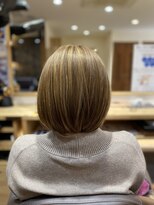 アヴァンセ(AVANCER)&nbsp;白髪ぼかしボブ