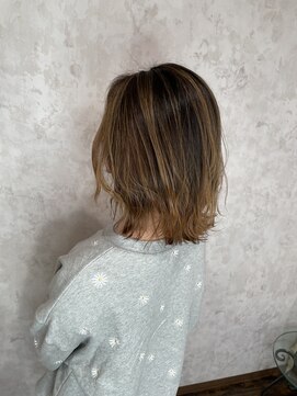 ビヨンド リンク(BEYOND L'INK) ベージュバレイヤージュ