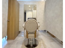 グランビューティー 美髪クリニック(GRAN BEAUTY)の雰囲気（全席半個室空間でゆっくりお過ごし下さい。）