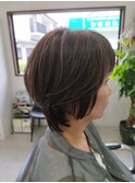 ベージュ系ハイライト(ウルフカット)