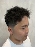 ベリーショートフェード　ツイストパーマ