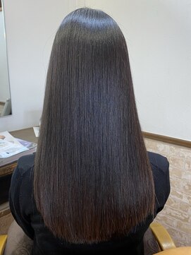 ルッソリベラ 池袋(Lusso libera) 地毛風カラーで作る♪うるツヤストレートロング