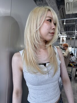 ホリー(HOLLY) 抜きっぱなしブロンド