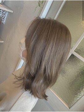 ニカ(Nica.) オリーブベージュ