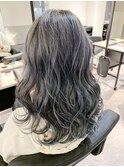 スモーキーグレージュ