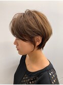 前下がりショートヘア　ミニボブ