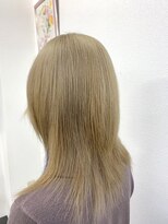 エー(...a) ブリーチホワイトミルクティー